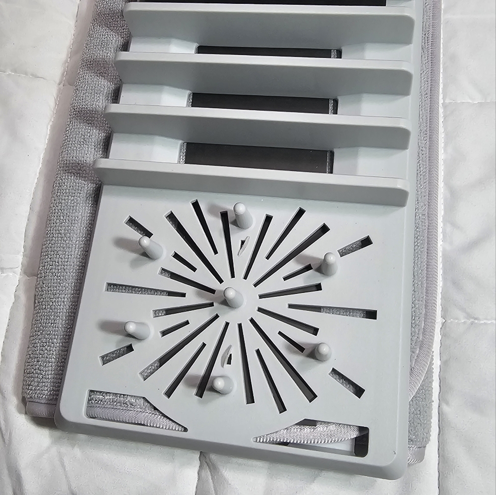 Cuisinart Gray Drying Mat with Rack - Picture 3 of 5